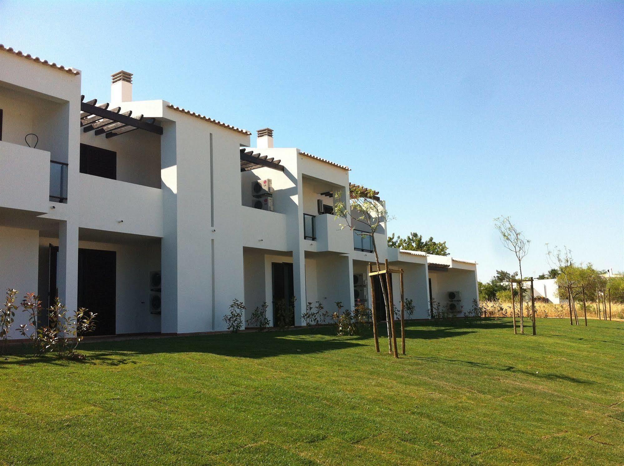 Alto Fairways Aparthotel อัลวอร์ ภายนอก รูปภาพ