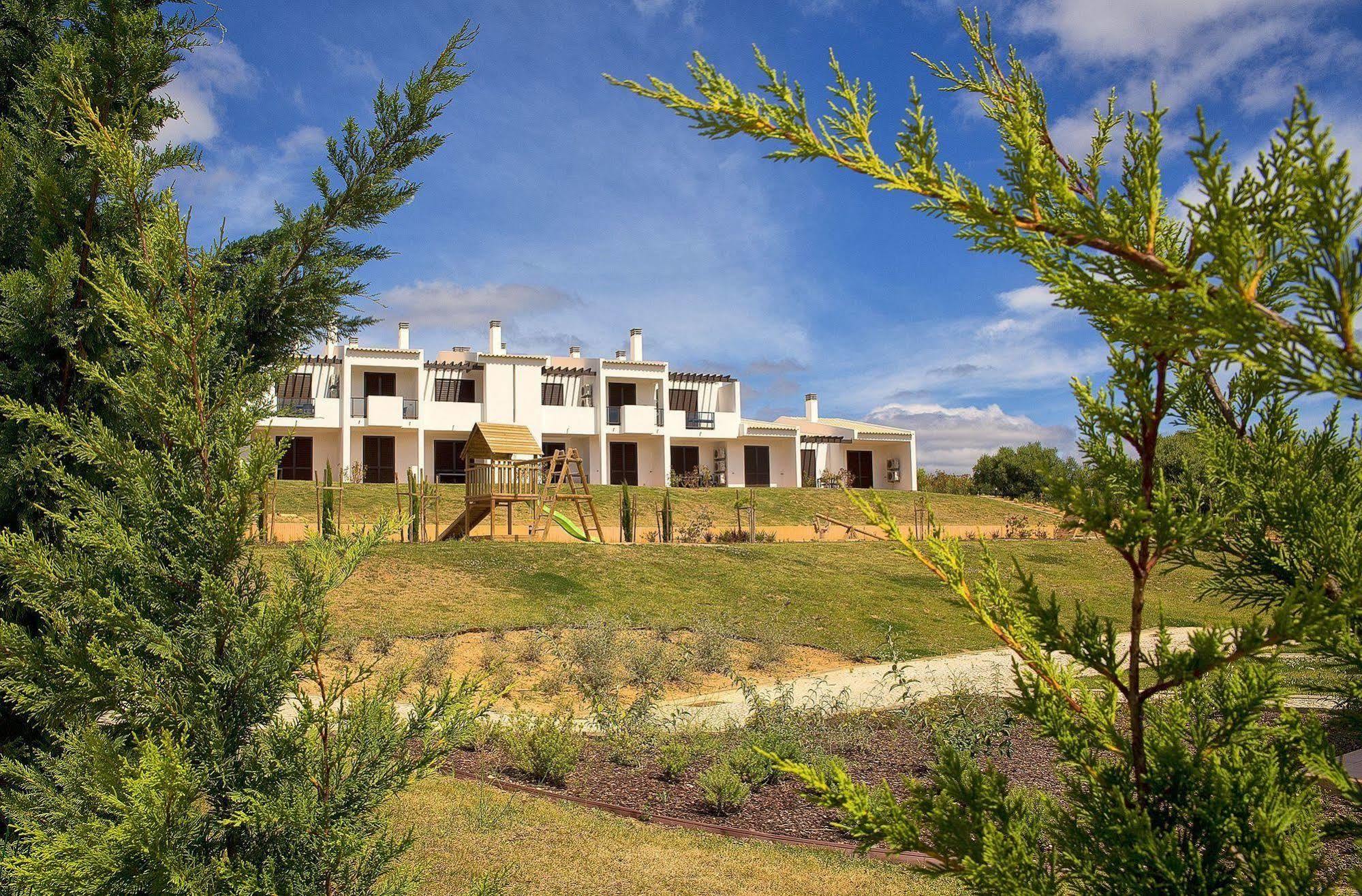 Alto Fairways Aparthotel อัลวอร์ ภายนอก รูปภาพ